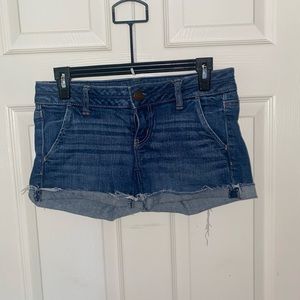 American Eagle Size 2 Stretch Jean Shorts